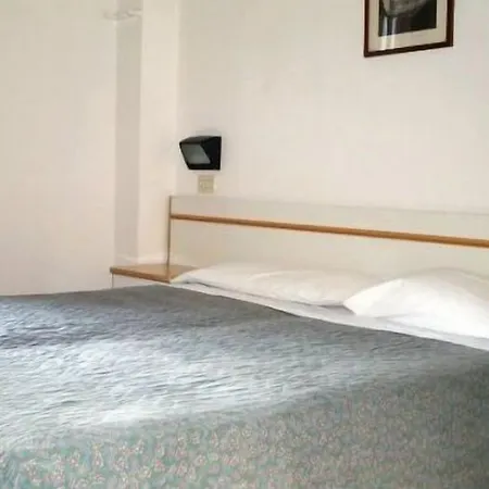 Отель Sacramora 3*